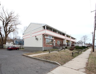 New Haven, CT Retail - 631 Middletown Ave