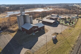 Hillsdale, MI Sports and Entertainment - 3883 Carleton Rd