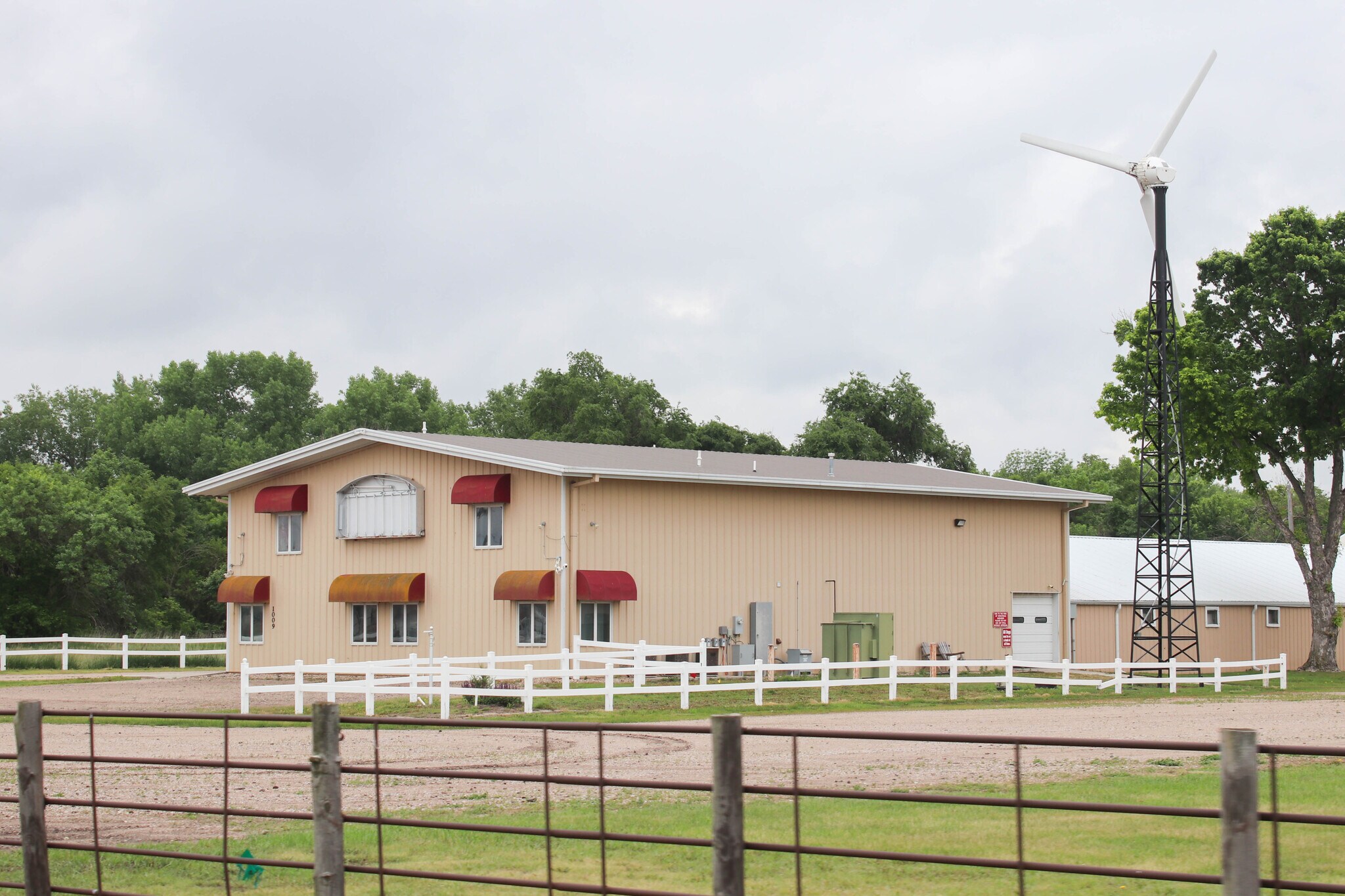 1009 E Stolley Park Rd, Grand Island, NE for Sale