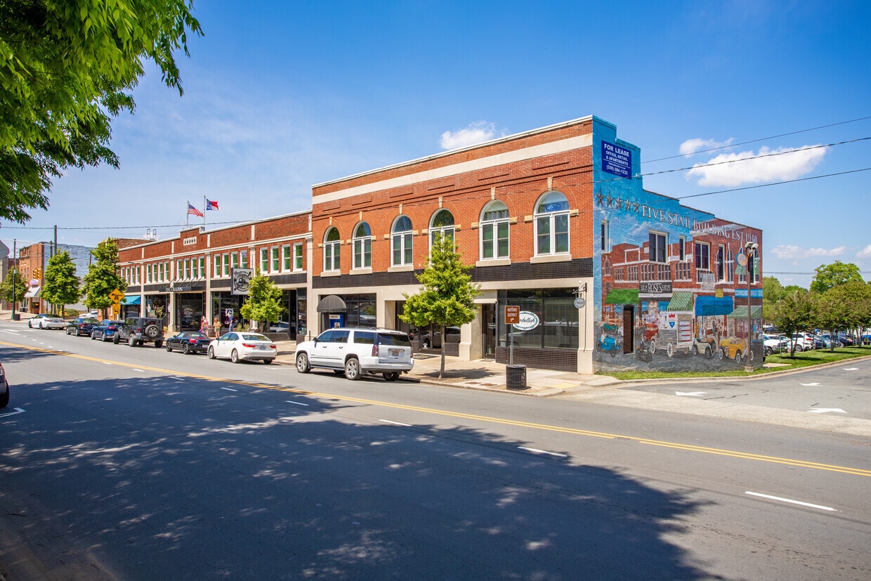 105 E Center St, Mebane, NC for Rent