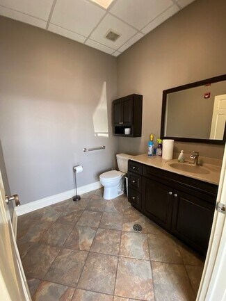 Hodgkins, IL Office - 6880 River Rd