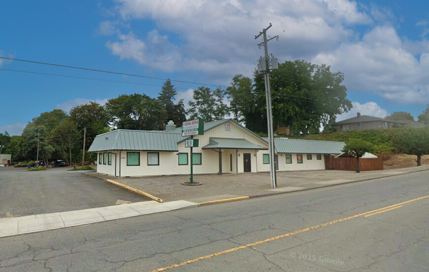 325 Main St, Dallas, OR for Sale