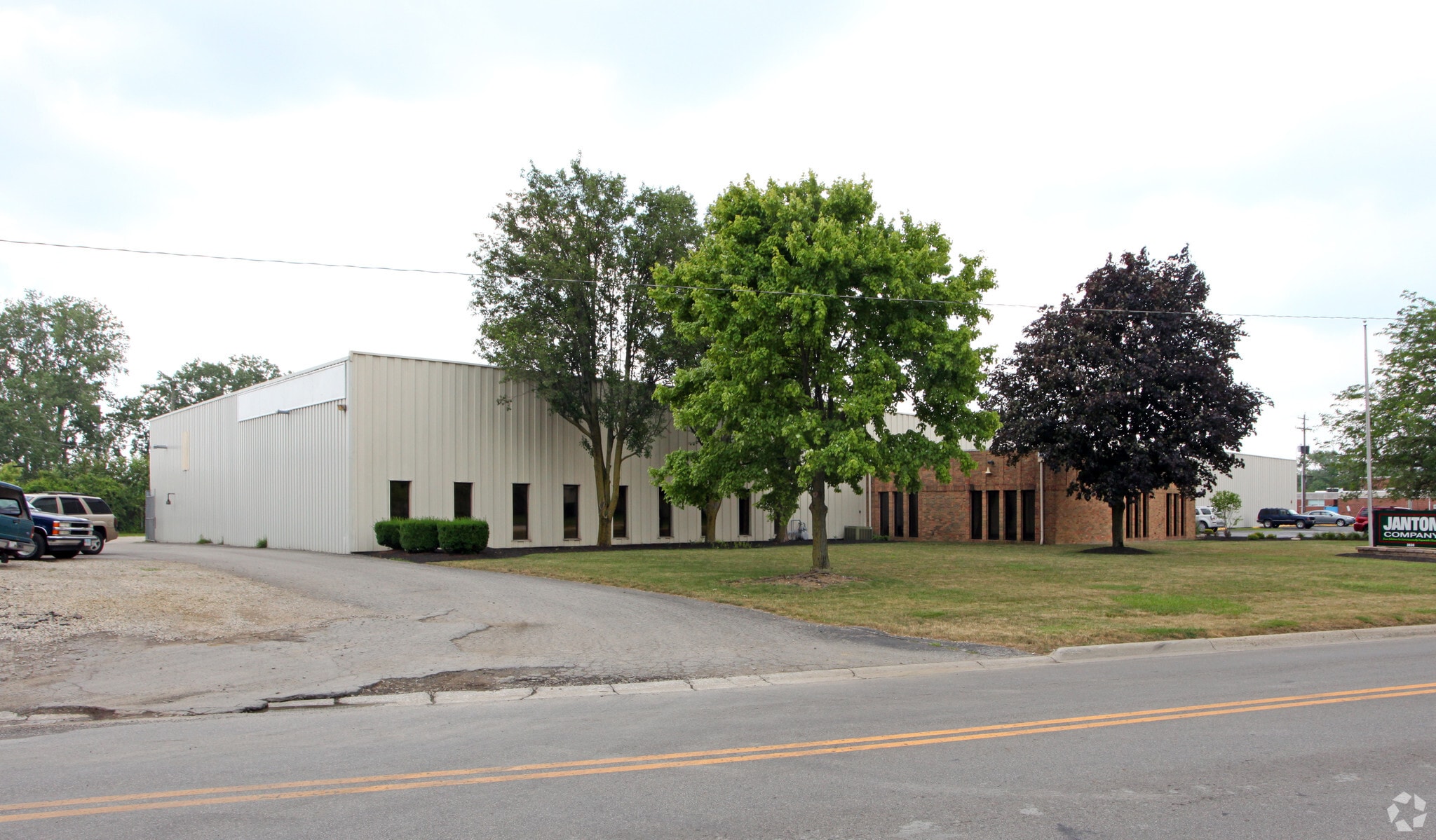 3636 Lacon Rd, Hilliard, OH for Rent