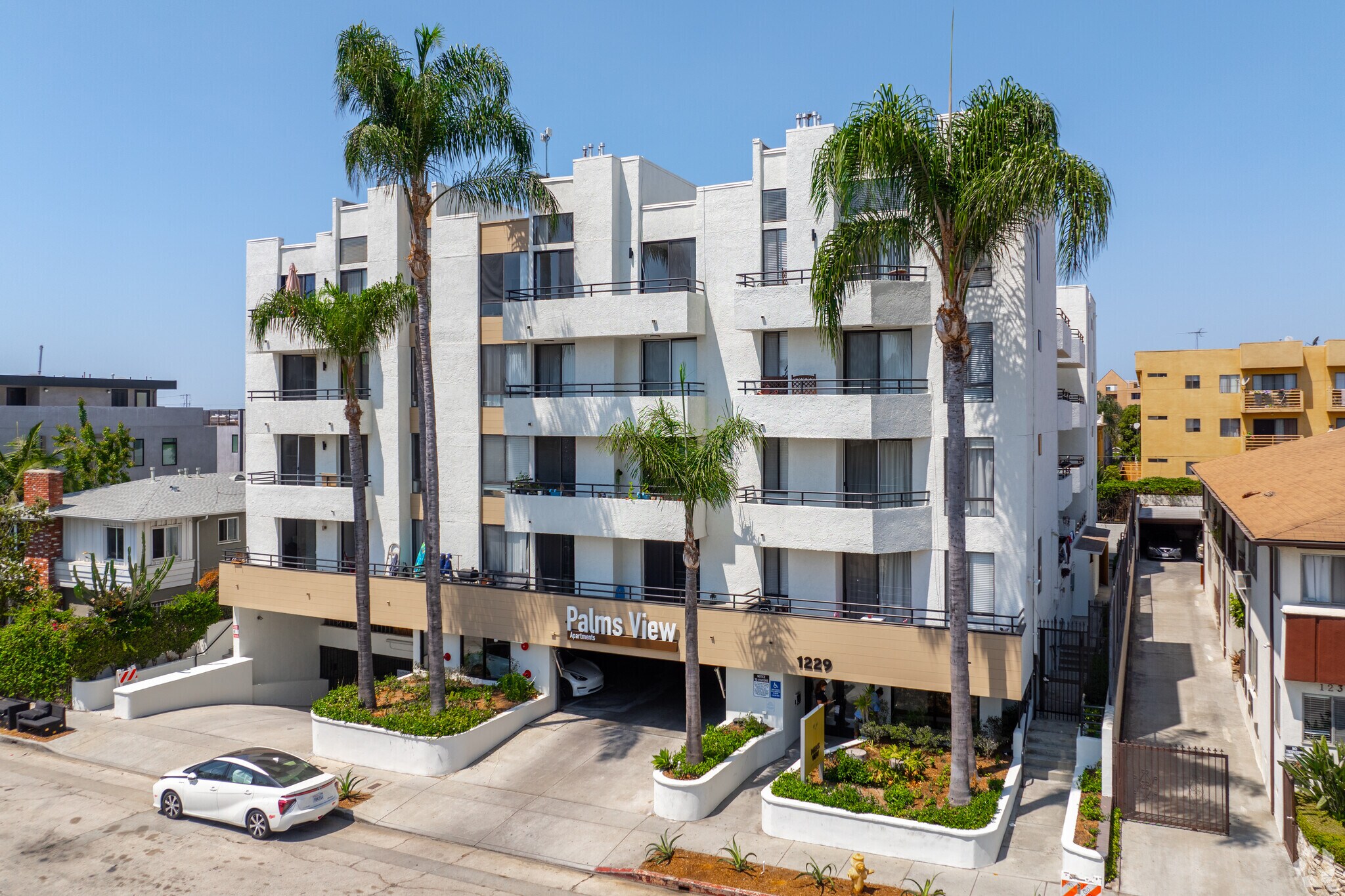 1229 N Mansfield Ave, Los Angeles, CA for Sale