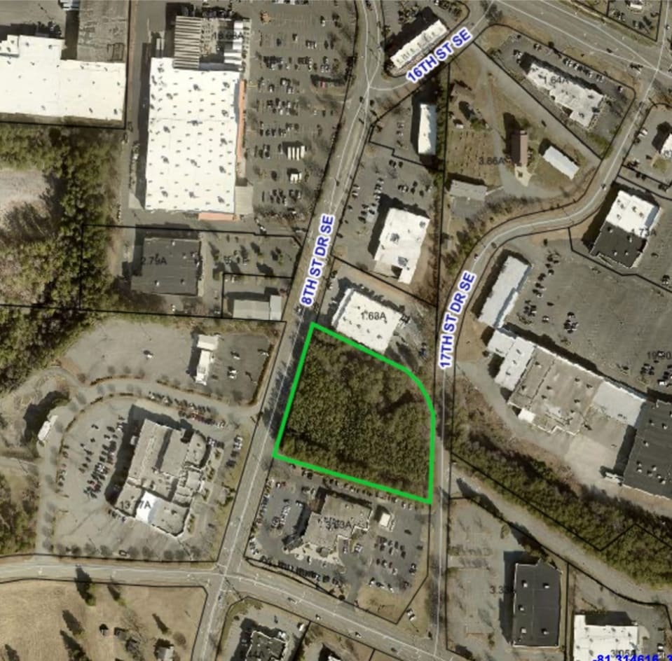 SE 8th Street Dr, Hickory, NC for Sale