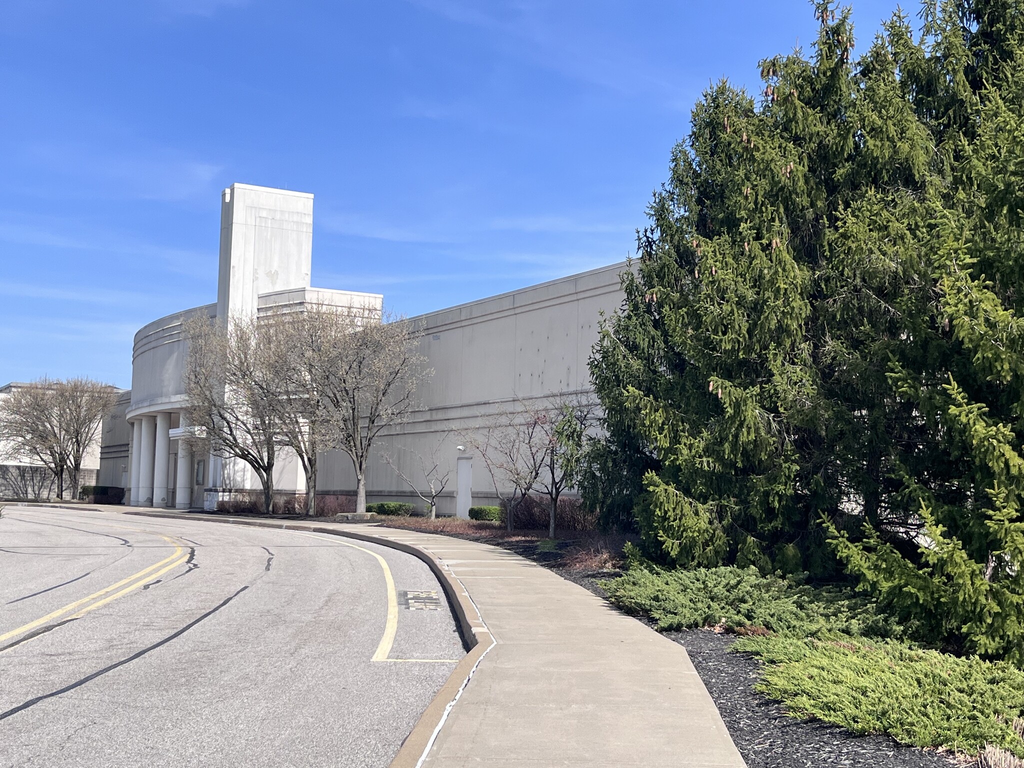 1000 Robinson Center Dr, Pittsburgh, PA for Rent