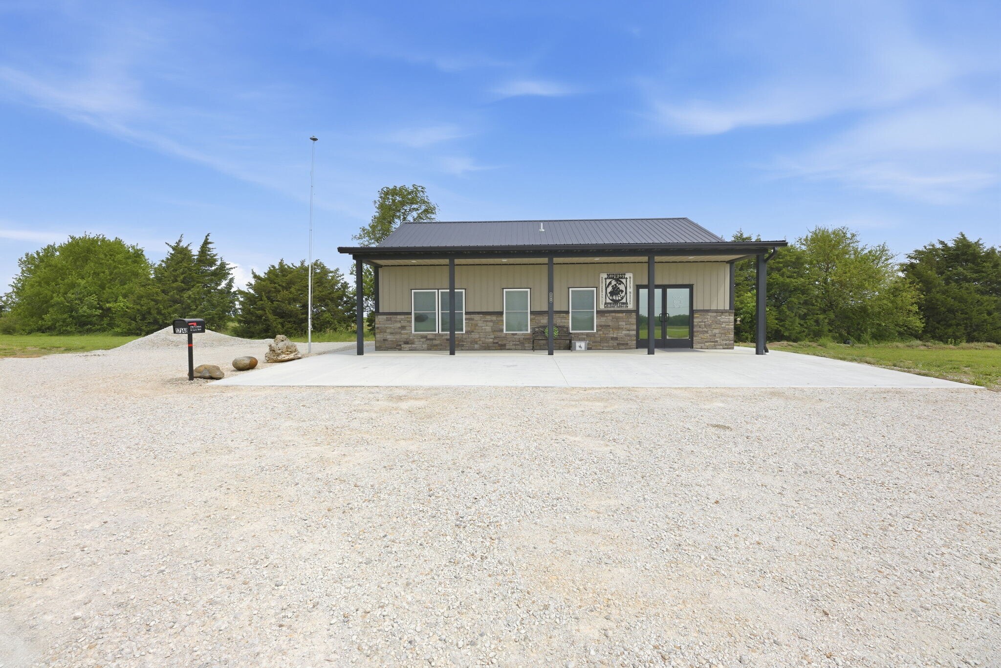 1746 Dakota rd, Iola, KS for Sale