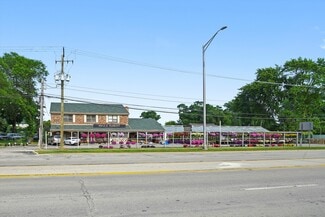 Bridgeview, IL Garden Center - 7117 S Roberts Rd