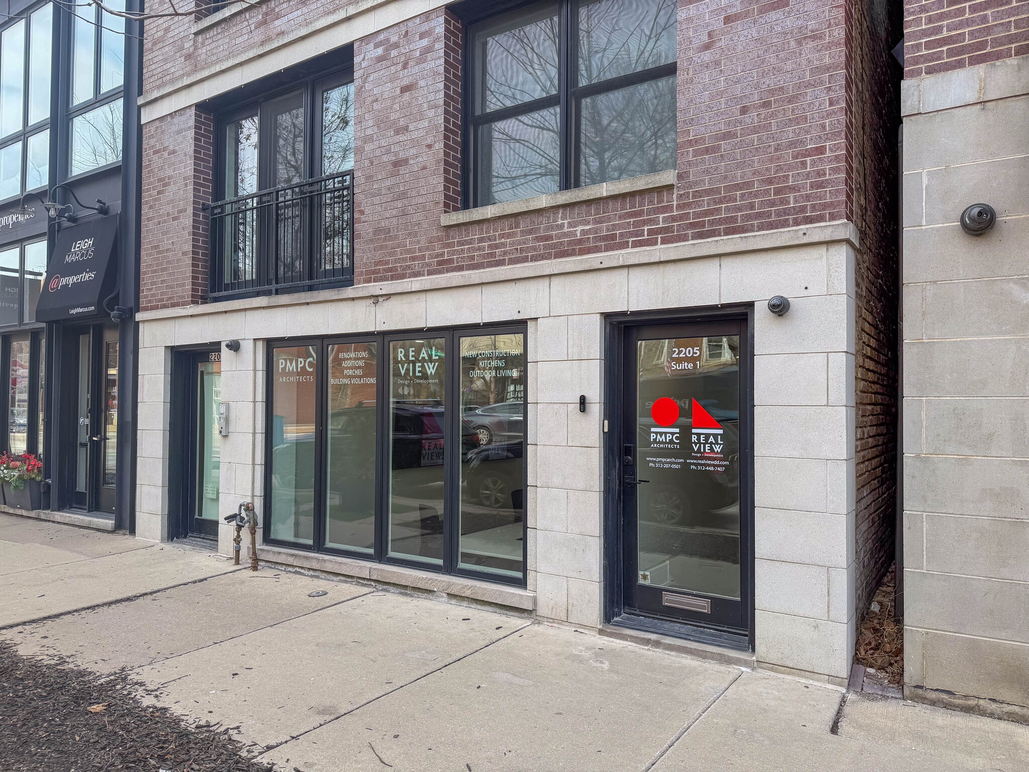 2205 W Roscoe St, Chicago, IL for Sale