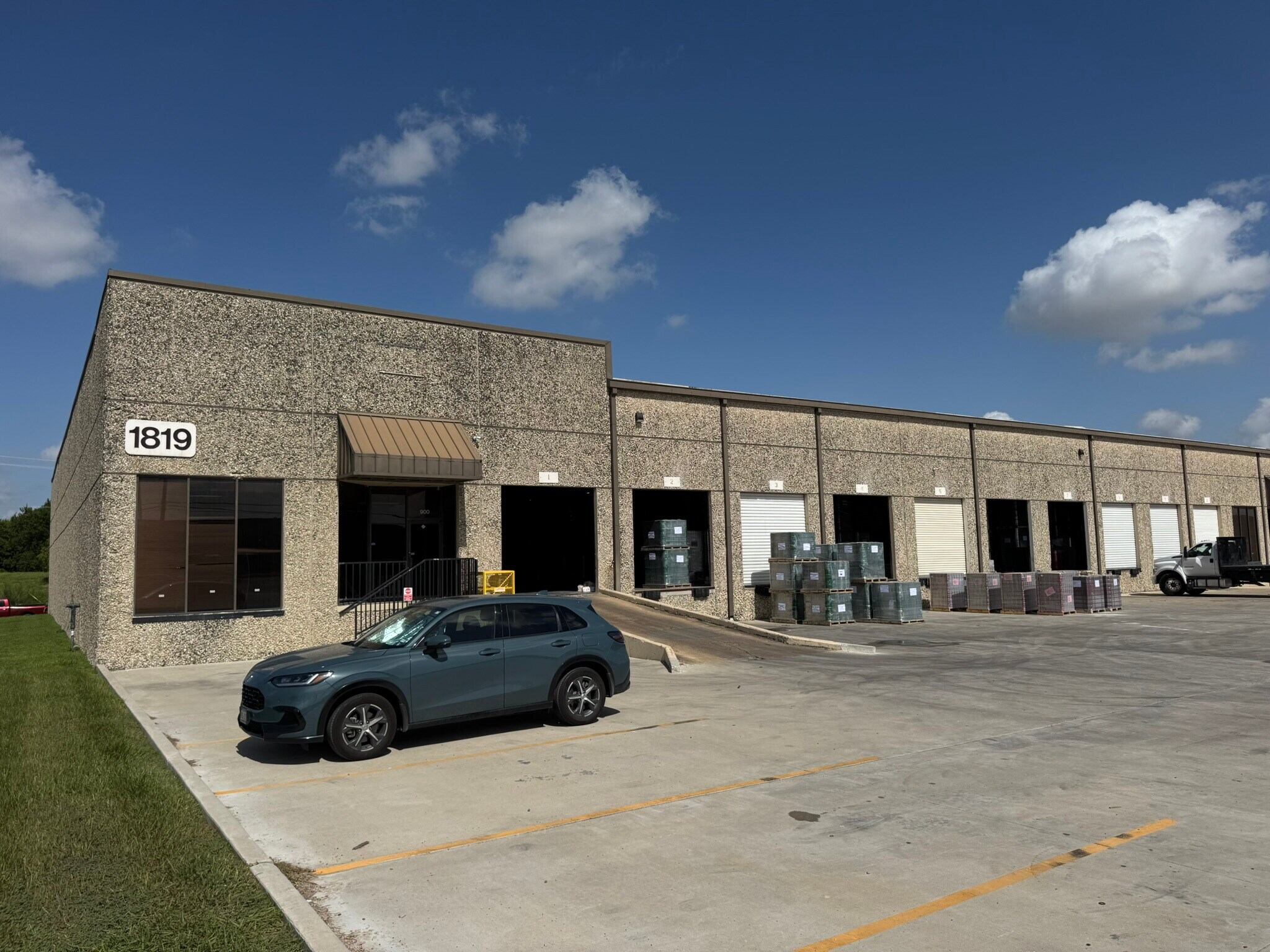 1819 Turning Basin Dr, Houston, TX for Rent