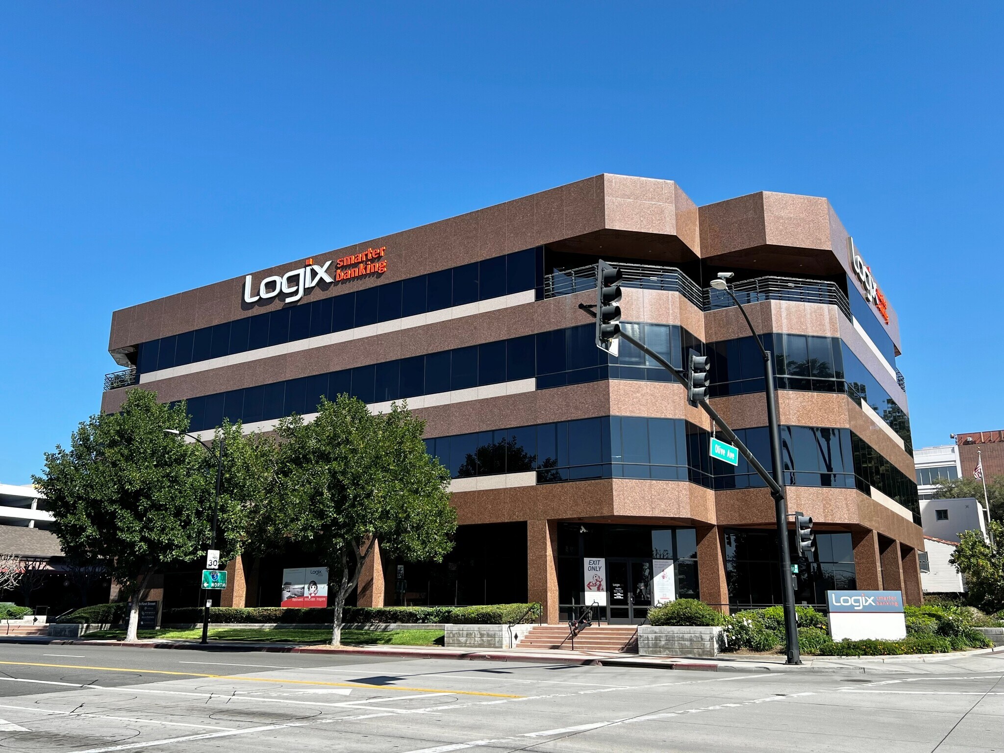 100 N 1st St, Burbank, CA for Rent