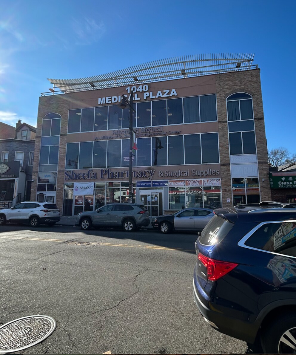 1040 Main St, Paterson, NJ for Rent