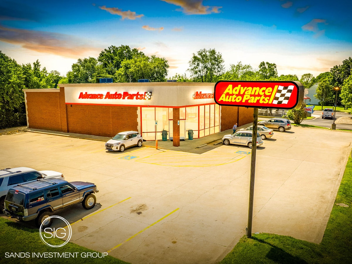 725 N 3rd St, Bardstown, KY for Sale