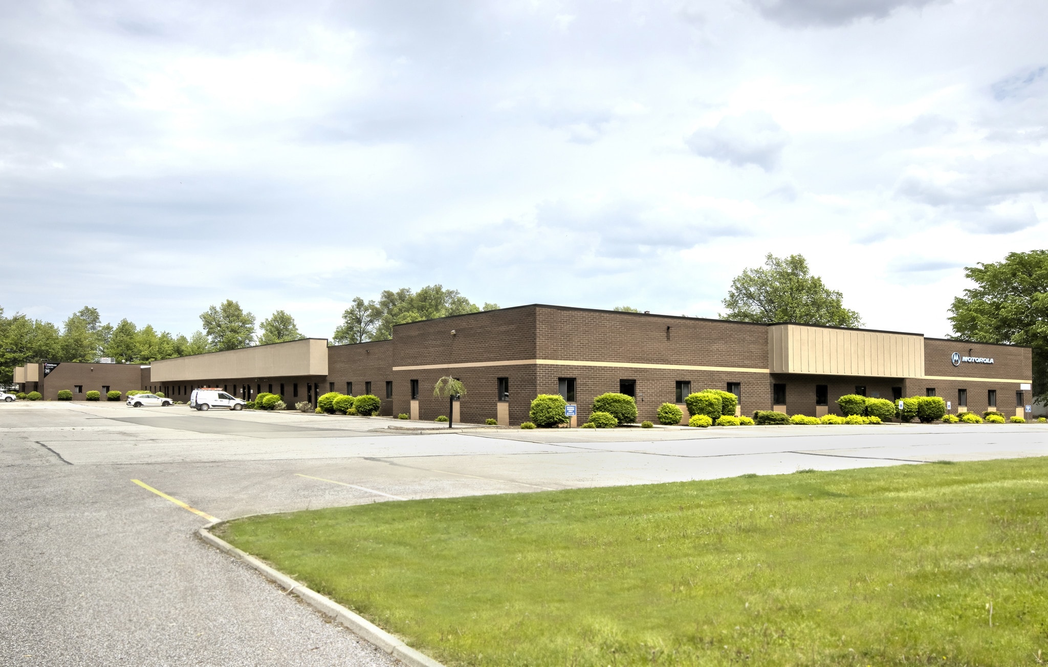 12428-12462 Plaza Dr, Parma, OH for Rent