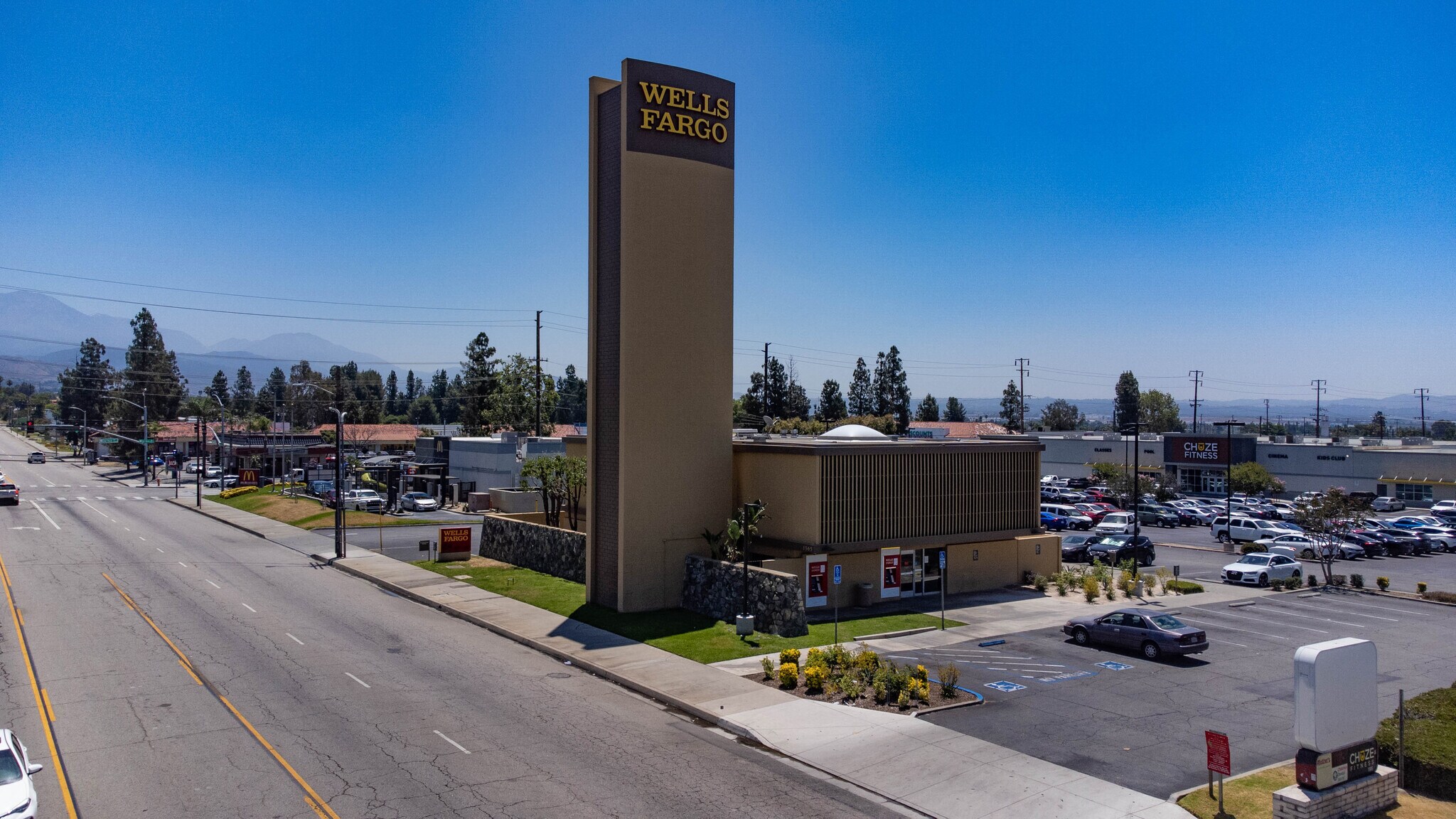1565 E Highland Ave, San Bernardino, CA for Rent