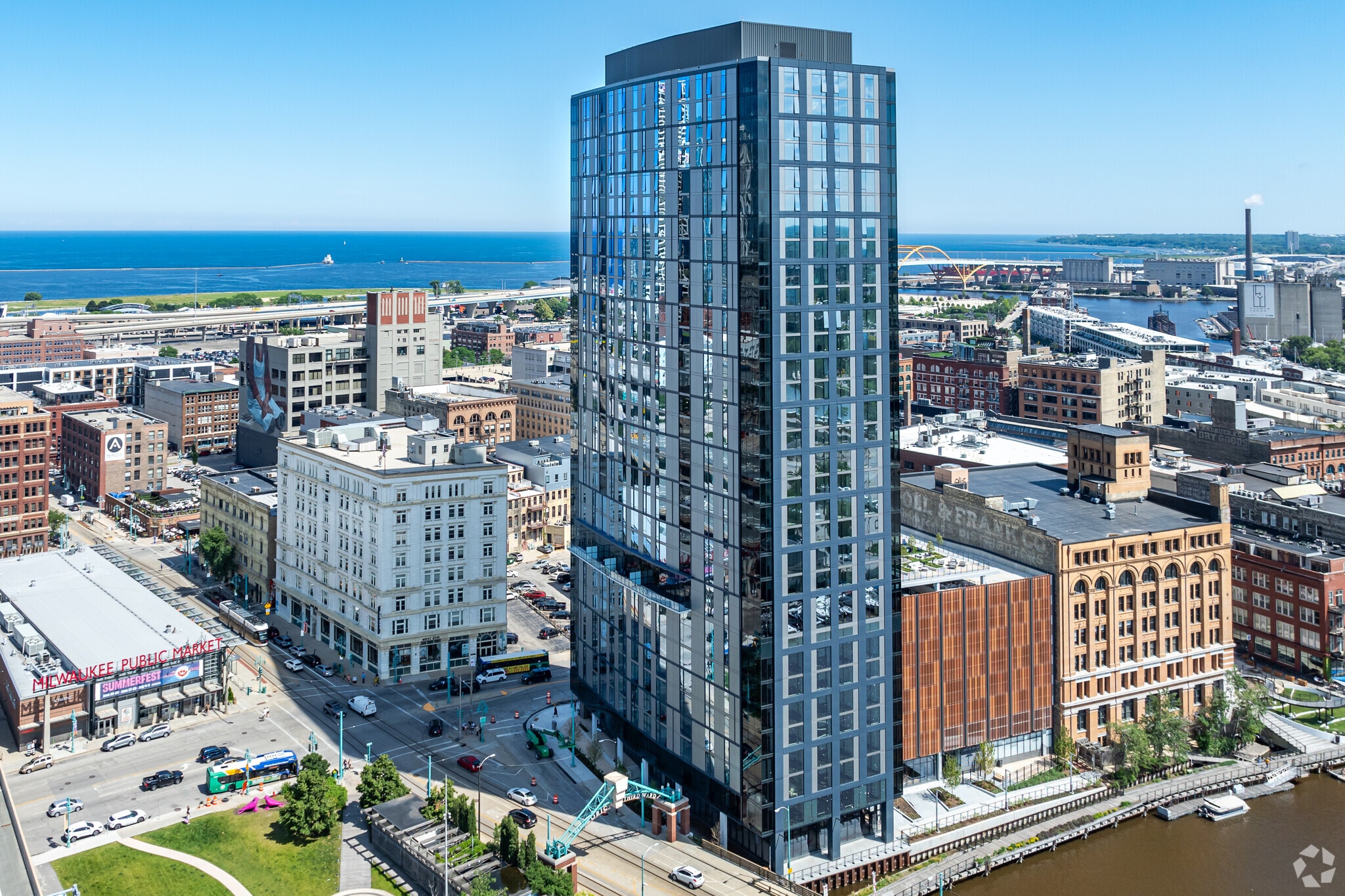333 N Water St, Milwaukee, WI for Rent