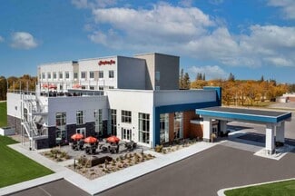 Warroad, MN Hospitality - 109 State Ave