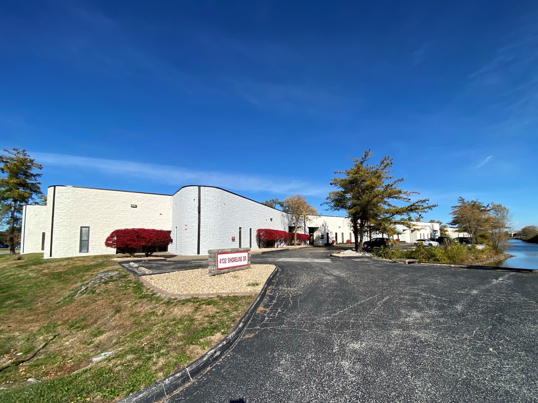 4132 Shoreline Dr, Earth City, MO for Rent