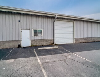 Bend, OR Warehouse - 62987 Plateau Dr Bend, OR Warehouse - 62987 Plateau Dr