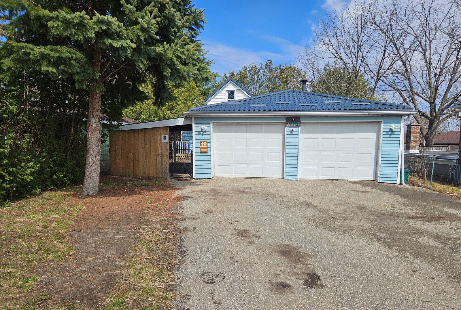 284 Lawrence Av, Kitchener, ON for Sale