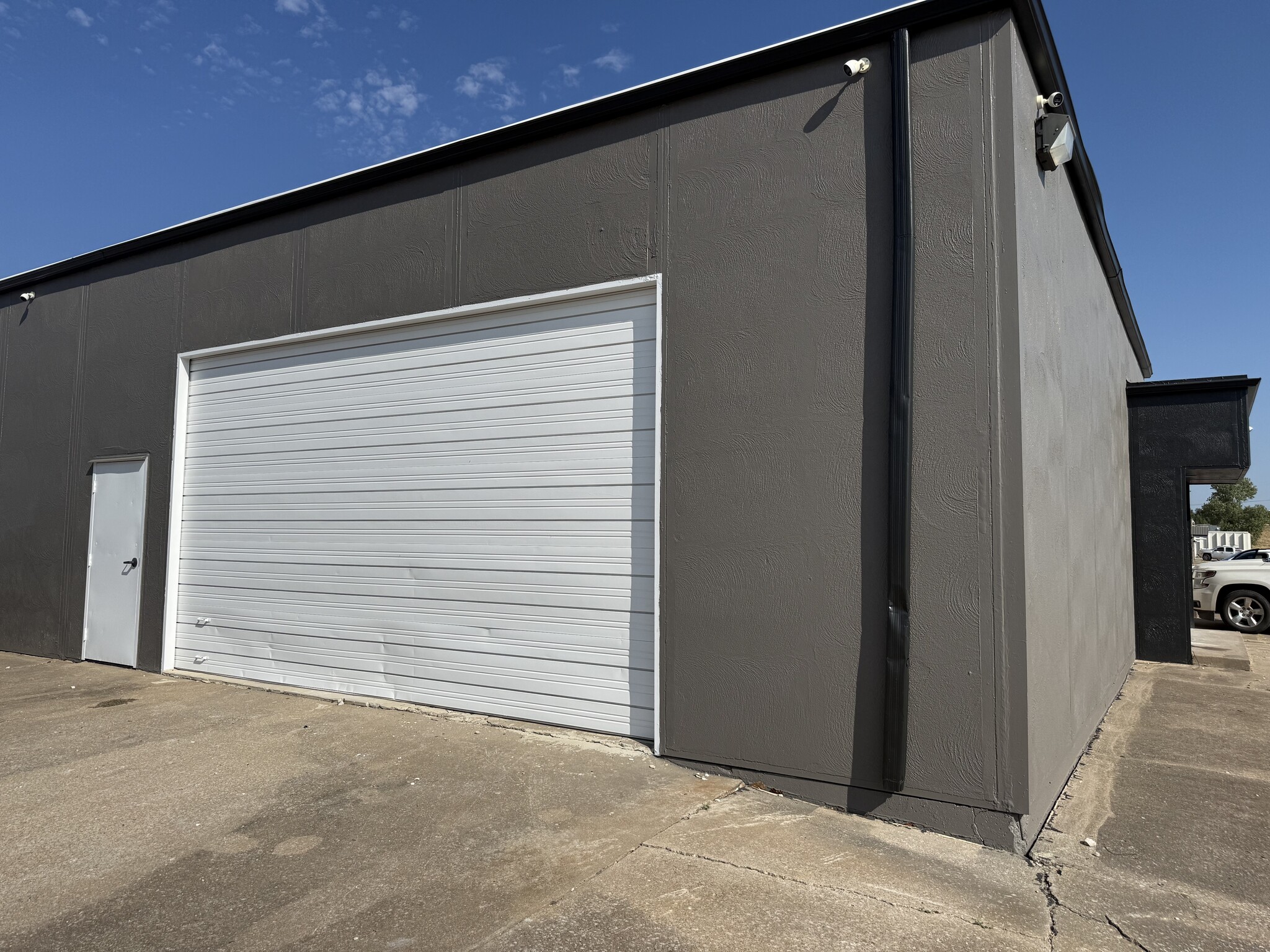 8725-8727 E 43rd St, Tulsa, OK for Rent