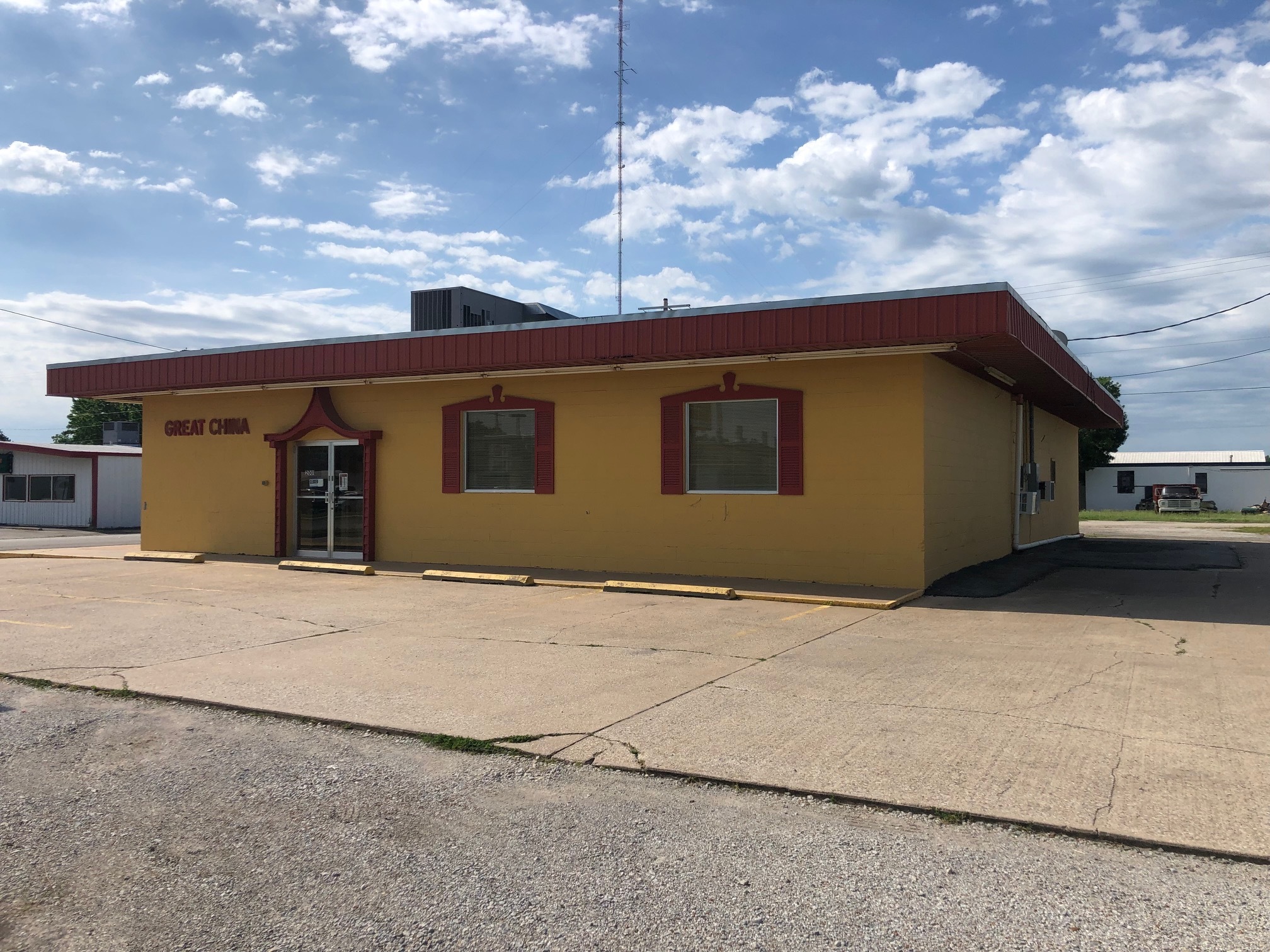 2001 W Main St, Independence, KS for Sale