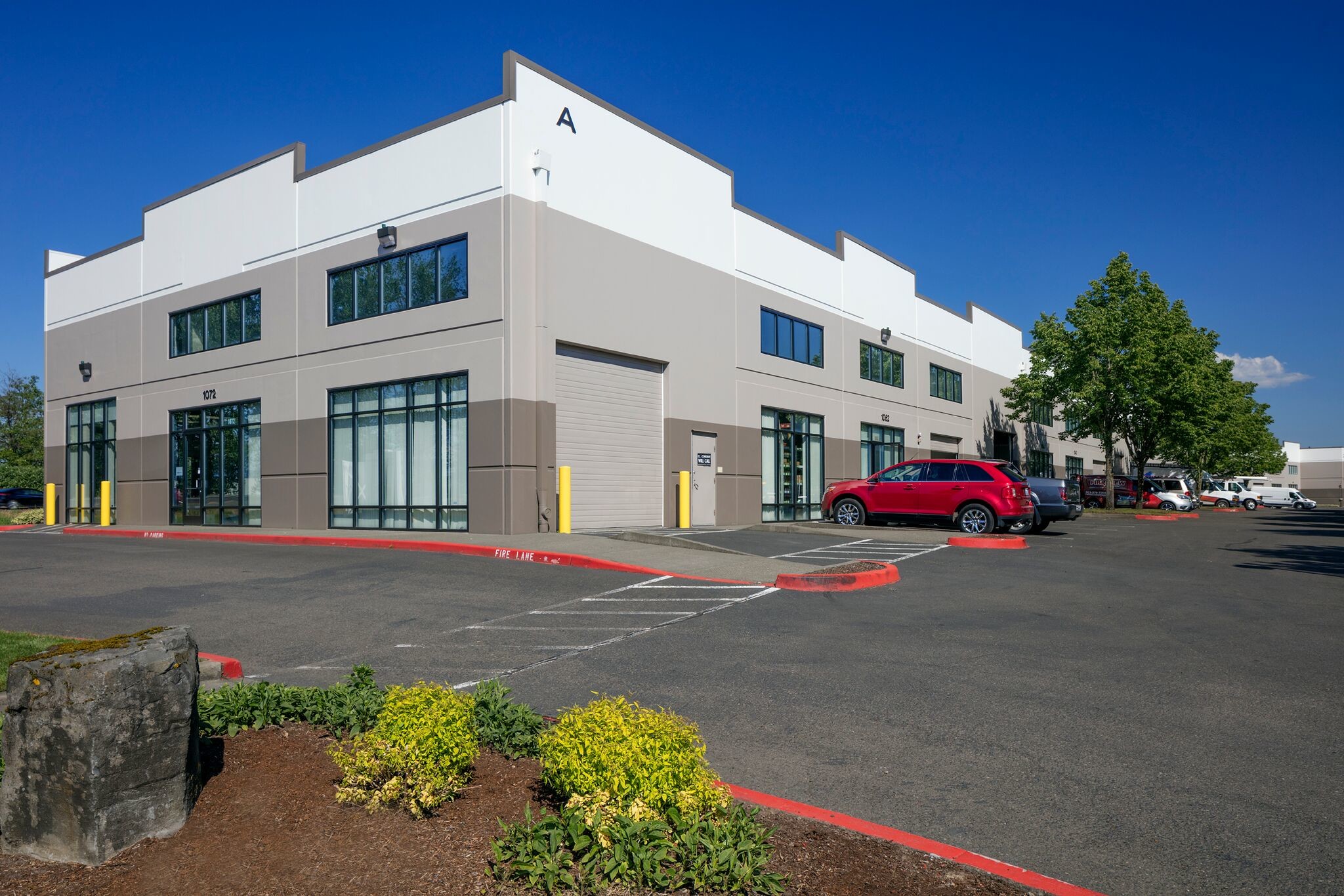 1020-1080 NW Corporate Dr, Troutdale, OR for Rent