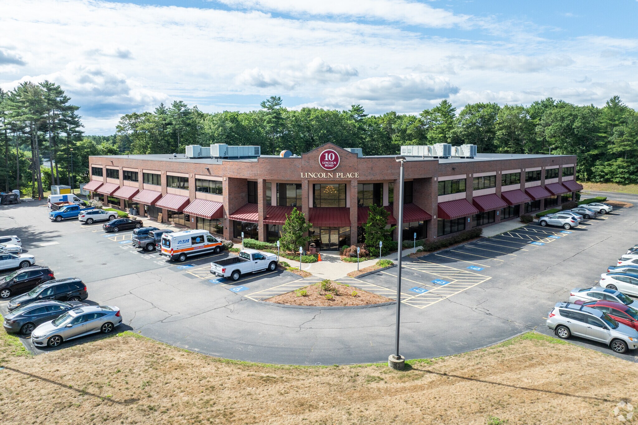 10 Lincoln Rd, Foxborough, MA for Rent