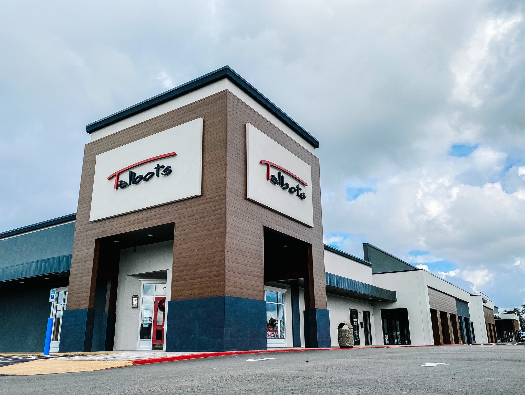 6210-6410 Phelan Blvd, Beaumont, TX for Rent