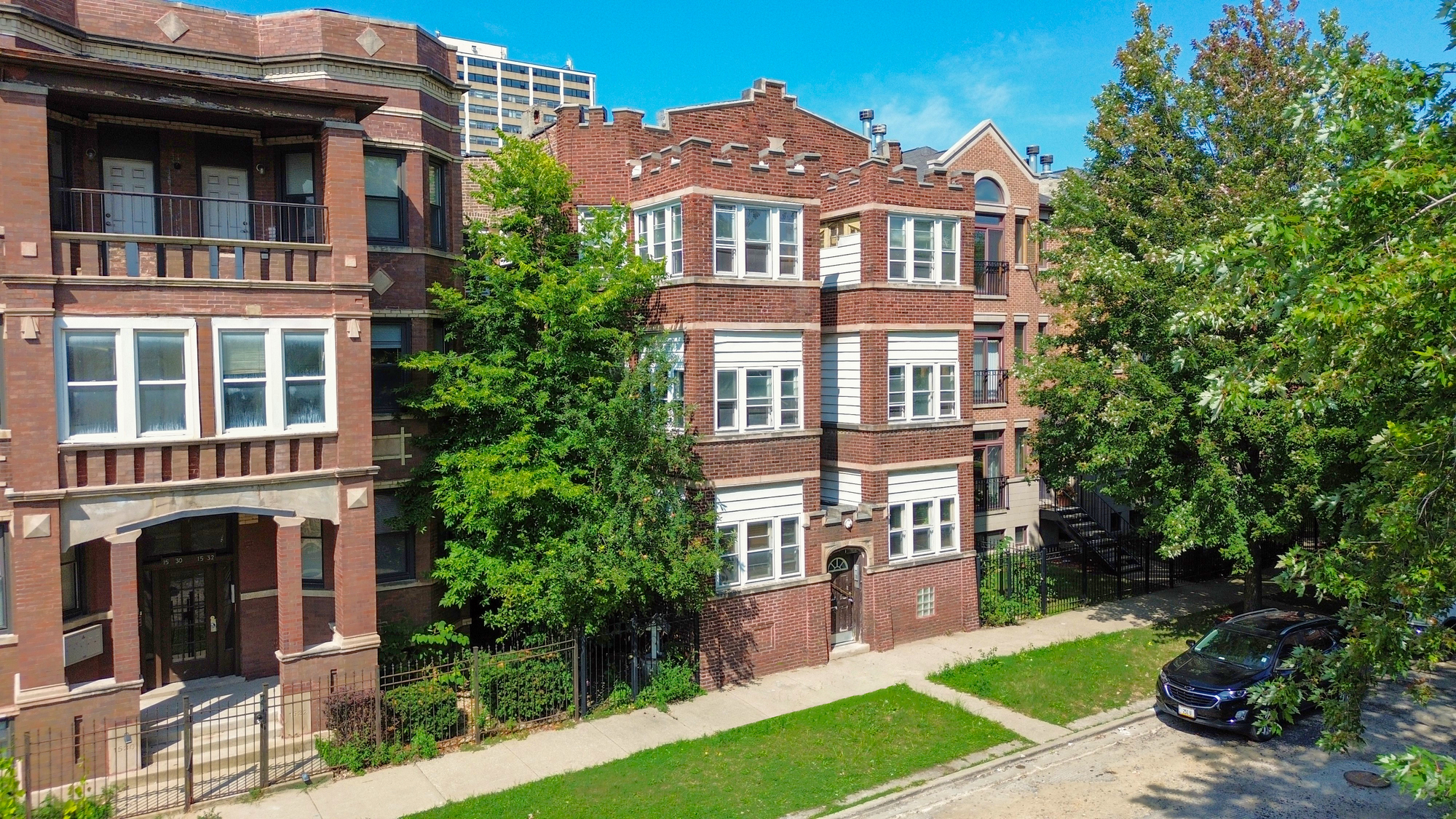 1534 E 65th Pl, Chicago, IL for Sale