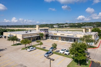Austin, TX Retail - 3301 Steck Ave