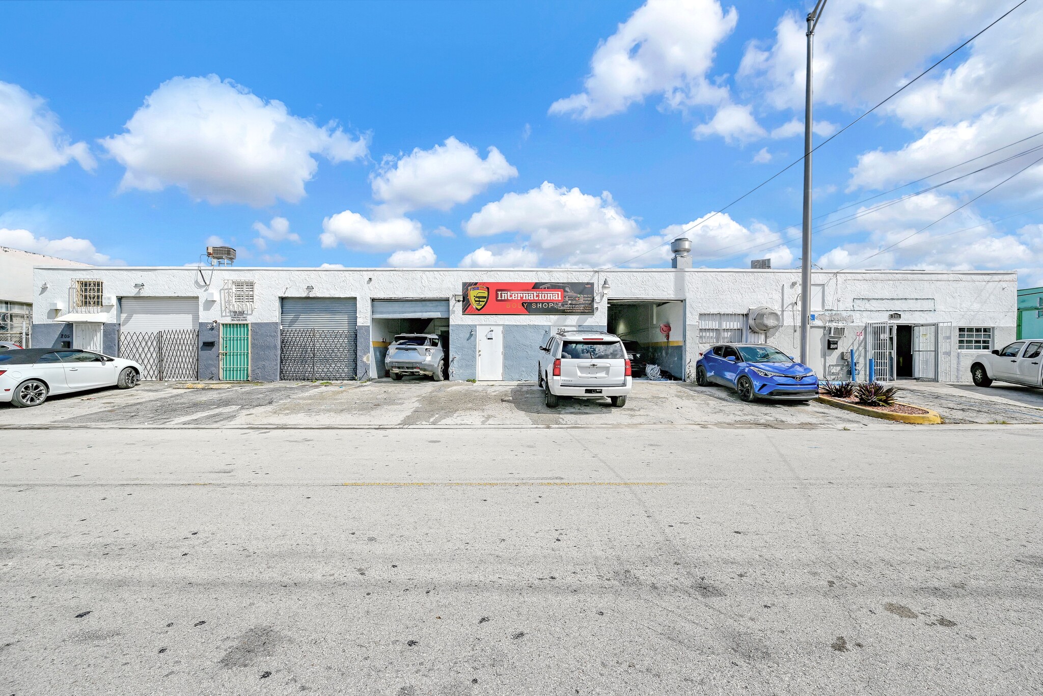 205 W 22nd St, Hialeah, FL for Sale