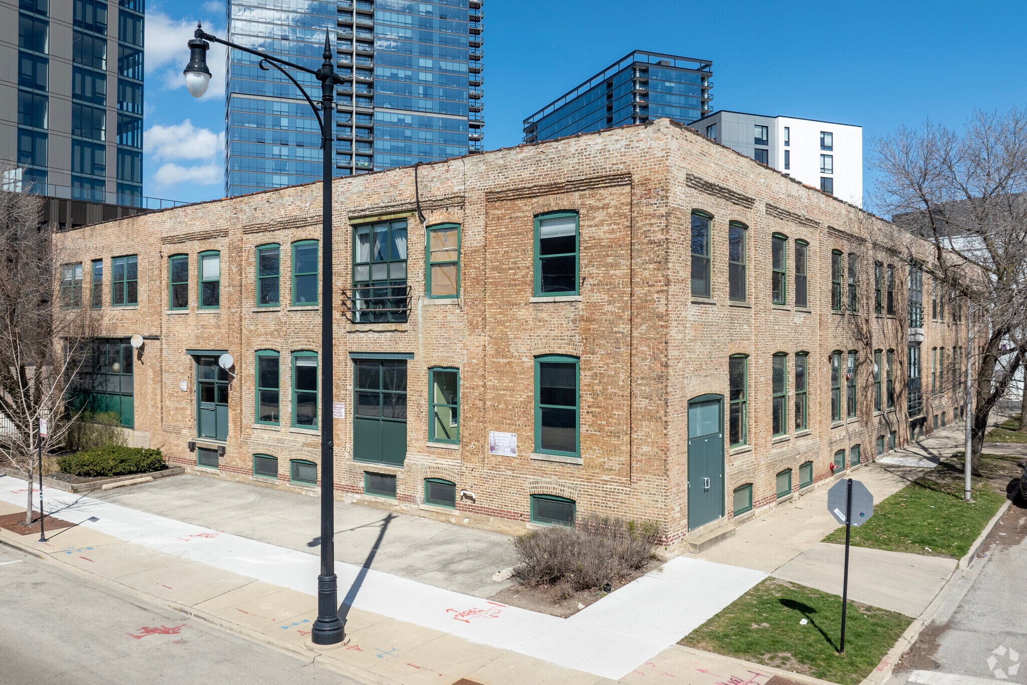 848 W Eastman St, Chicago, IL for Rent