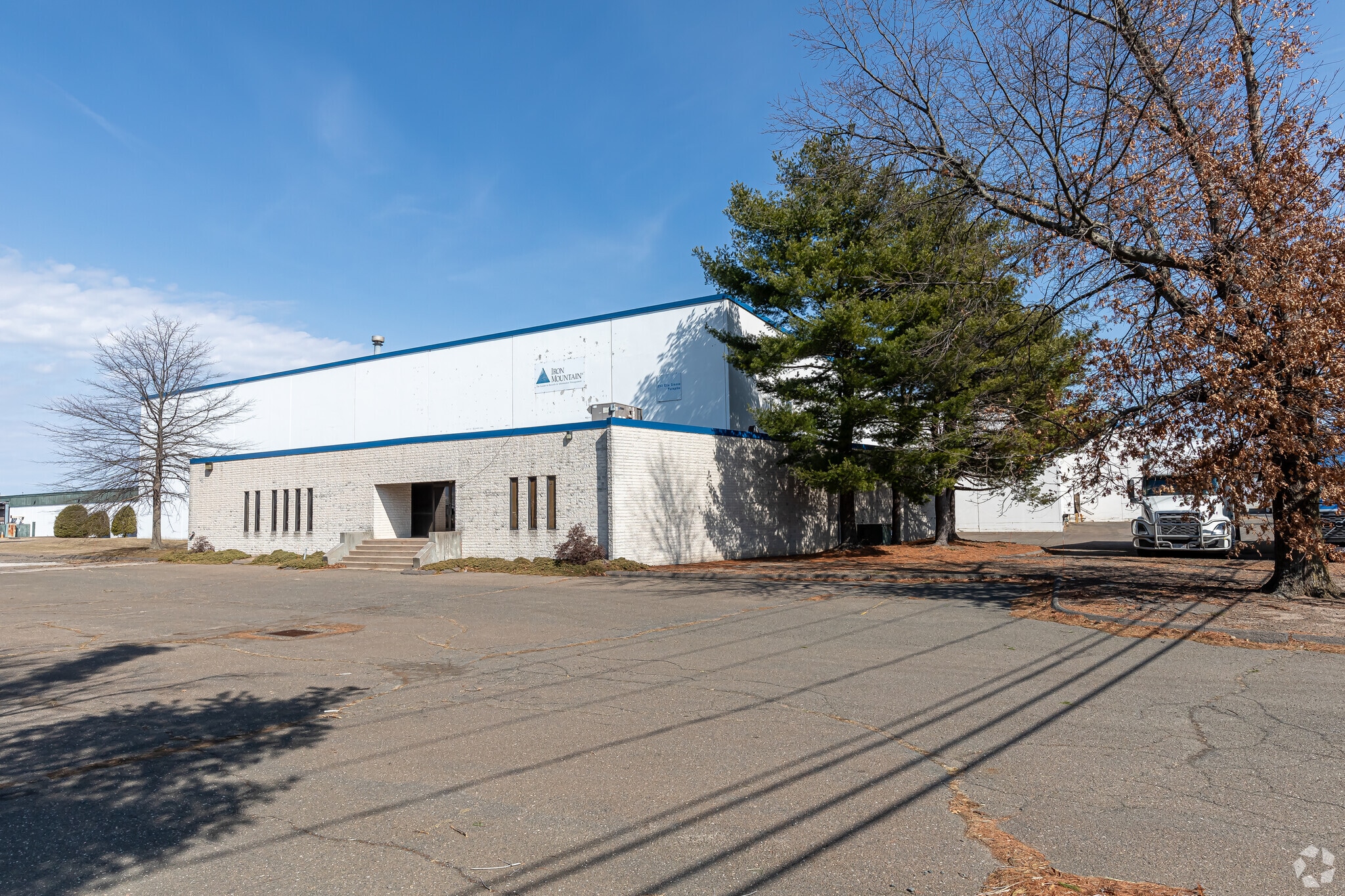 293 Ella Grasso Tpke, Windsor Locks, CT for Rent