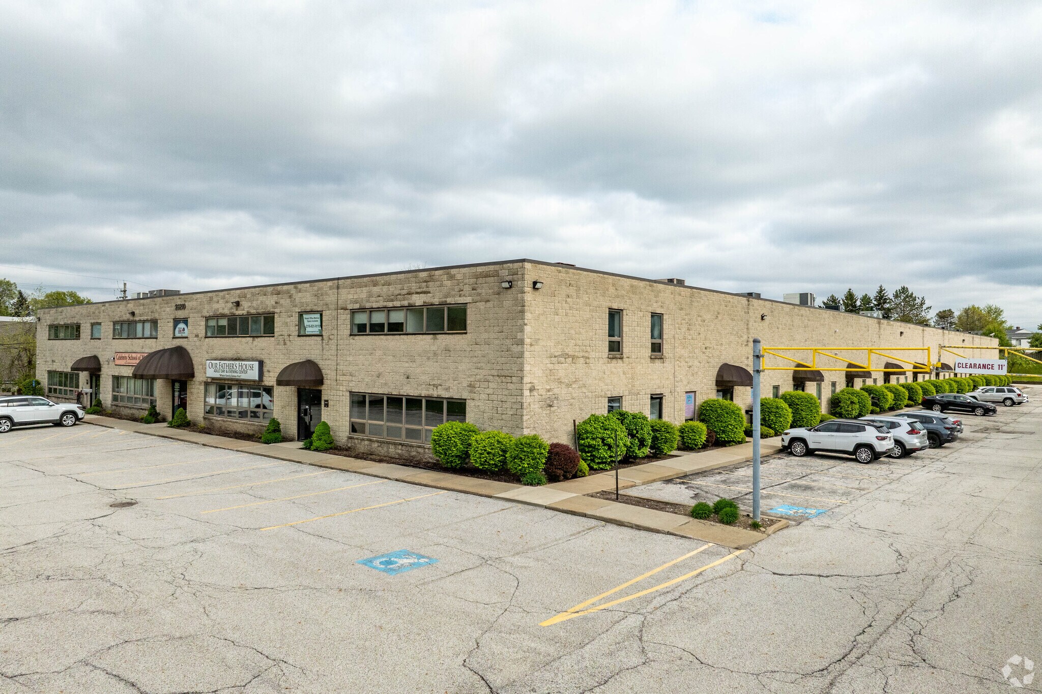 26210 Emery Rd, Warrensville Heights, OH for Rent