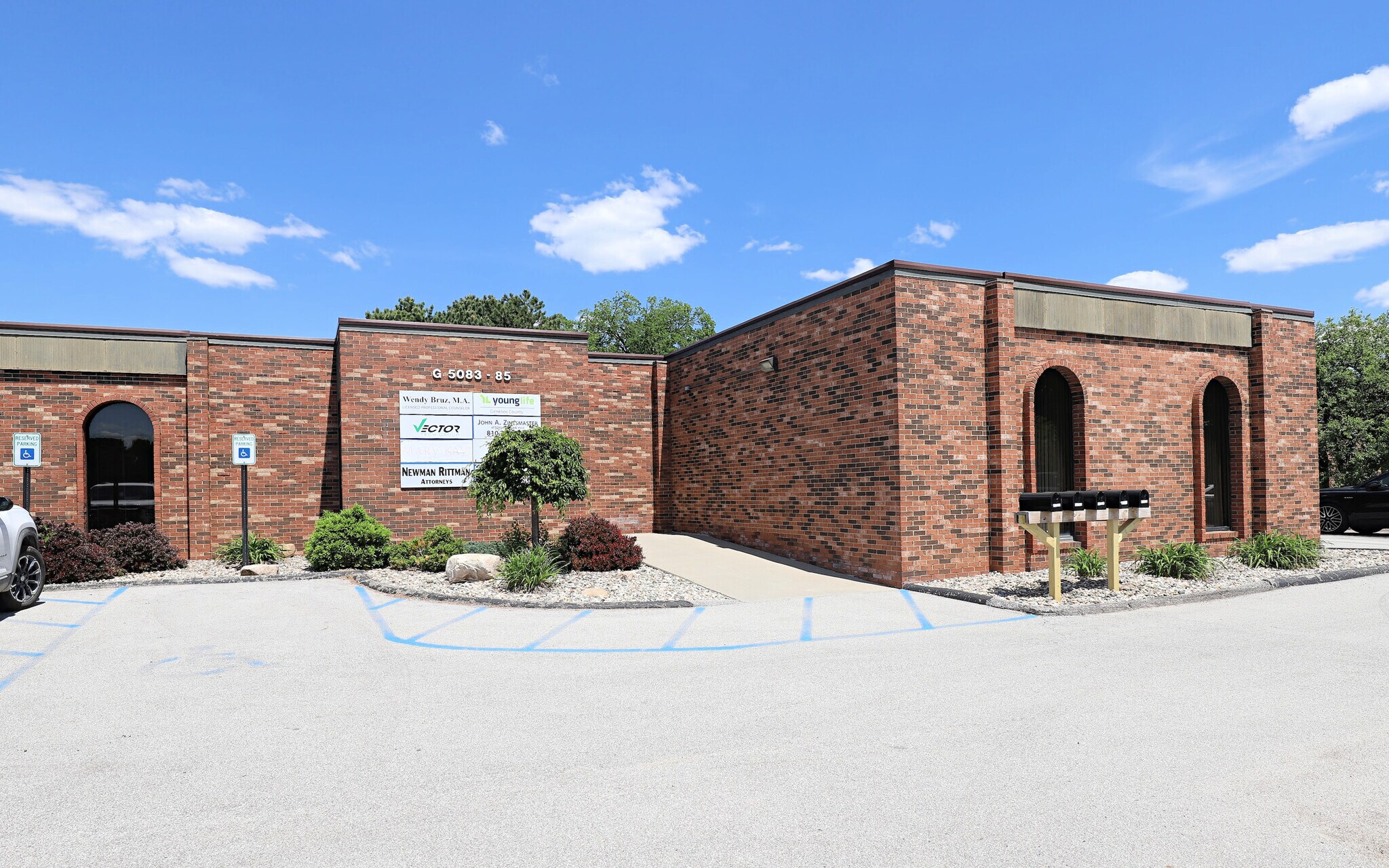 5083-5085 Miller Rd, Flint, MI for Sale