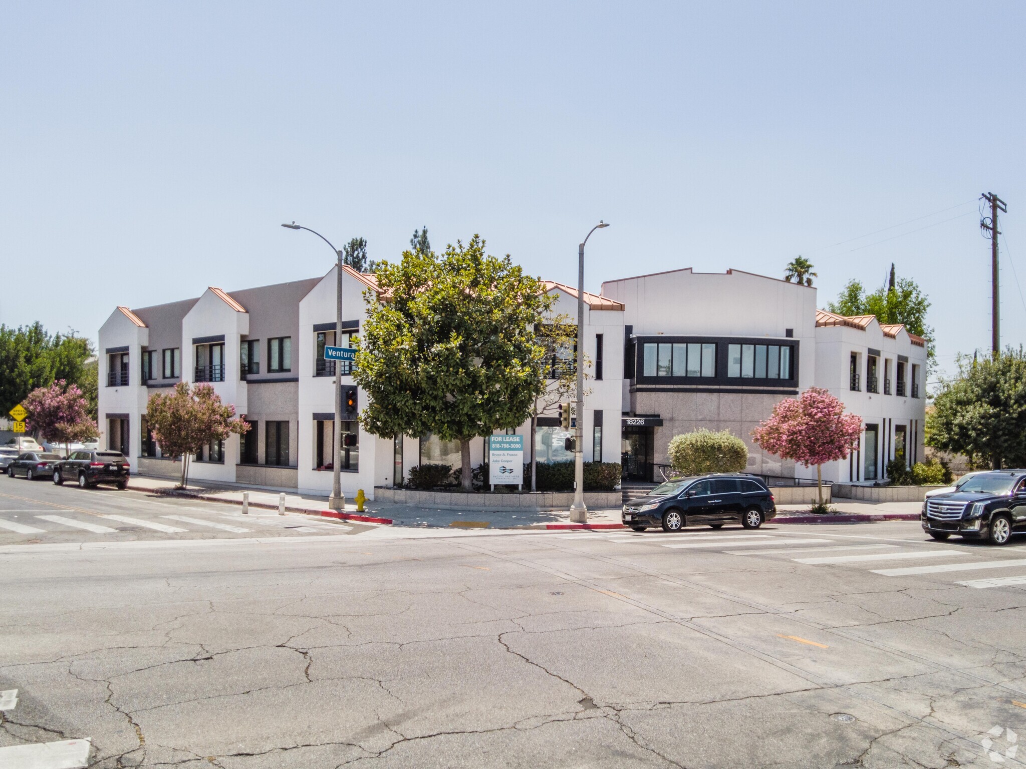 18226 Ventura Blvd, Tarzana, CA for Rent