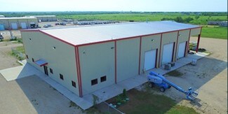 Pleasanton, TX Warehouse - 563 Shale Ln
