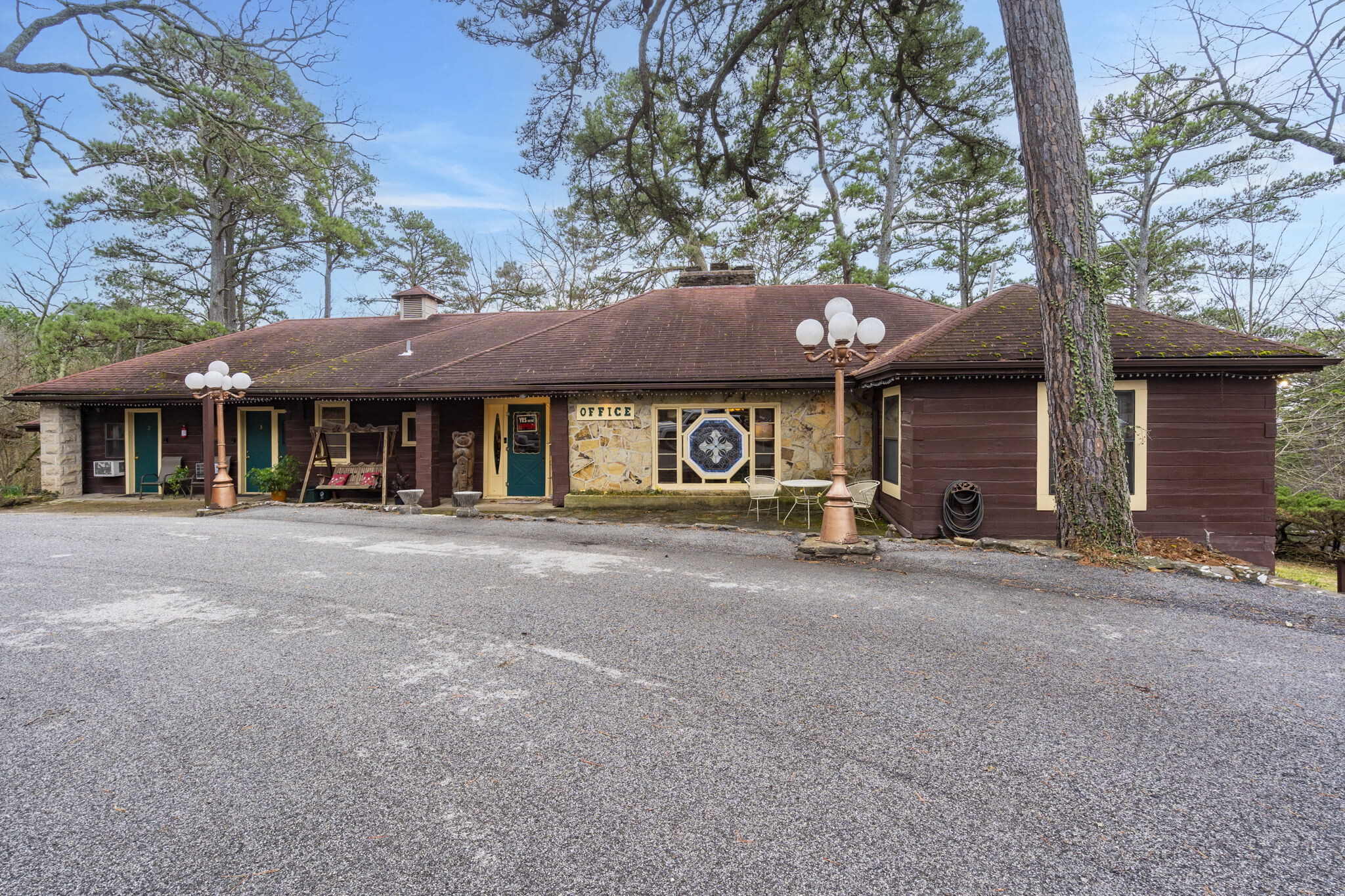 352 W Van Buren, Eureka Springs, AR for Sale