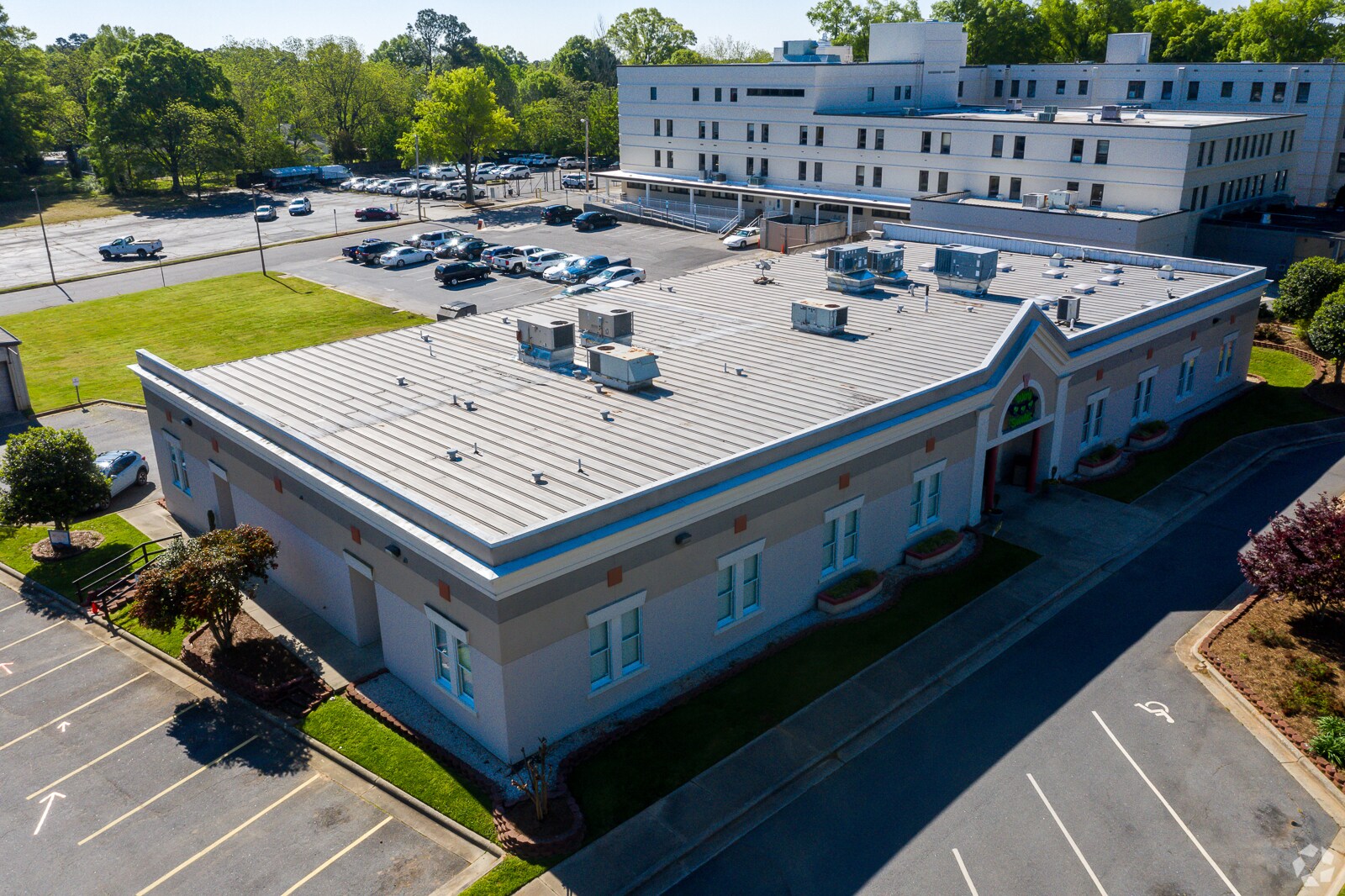400 E Statesville Ave, Mooresville, NC for Rent