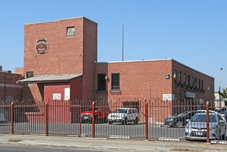 Visalia, CA Retail - 208-210 W Main St