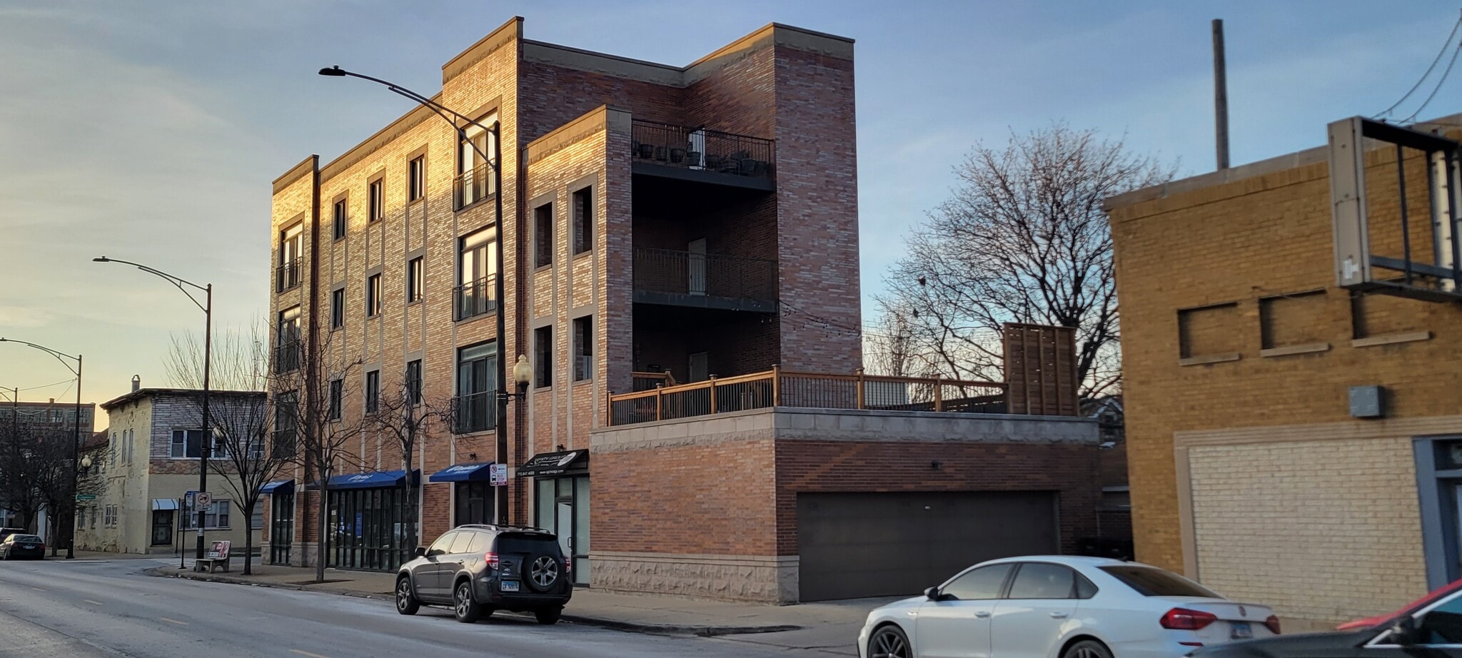 856 W 35th St, Chicago, IL for Sale