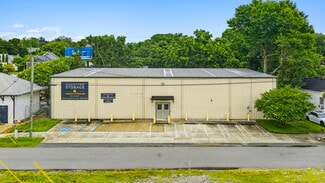 Pensacola, FL Self-Storage Facilities - 908 E Wright St