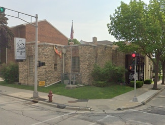 West Allis, WI Freestanding - 6922 W Orchard St