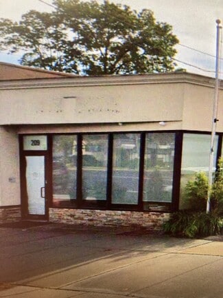 Williston Park, NY Storefront Retail/Office - 209 Hillside Ave