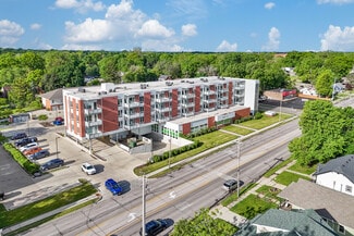 Des Moines, IA Apartments - 4326 Hickman Rd