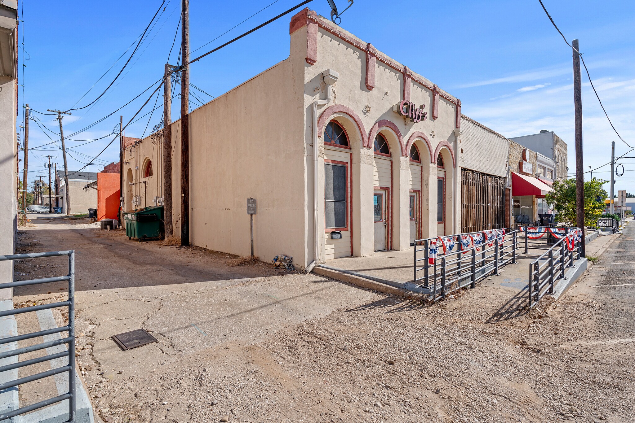 218 N Main St, Rockdale, TX for Sale