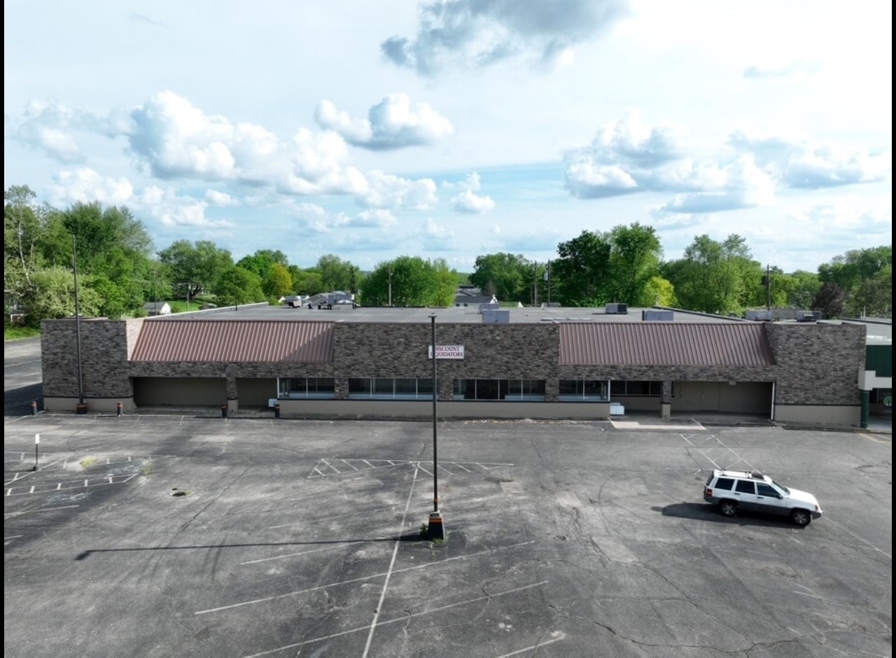 1084 E 2nd St, Franklin, OH for Rent