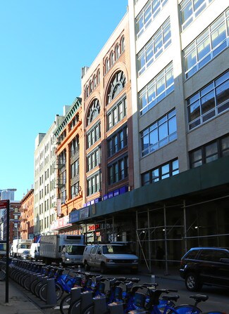 New York, NY undefined - 53 ELIZABETH St
