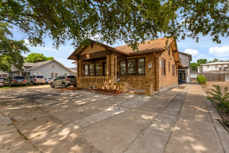 1322 Yale St, Houston, TX for Rent
